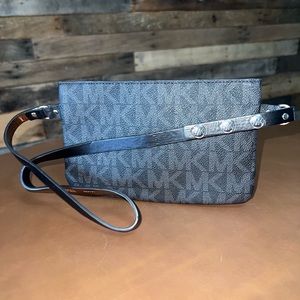 MICHEAL KORS BELT BAG